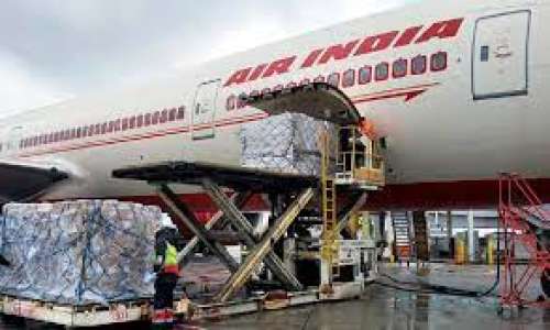 Air India की बढ़ी मुश्किलें, DGCA ने विमान सुरक्षा प्रमुख को एक महीने के लिए किया निलंबित